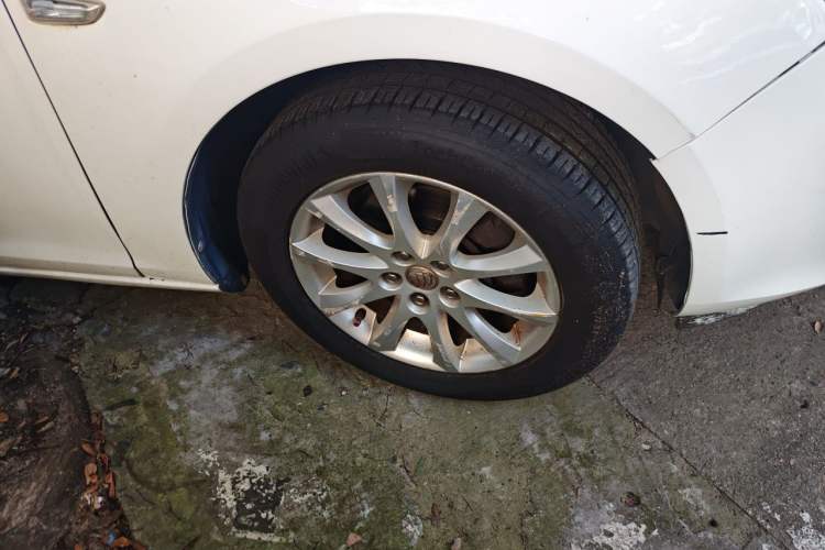 Used Buick GT 2012 XT 1.6L Automatic Fashion Edition Right Front Wheel Hub