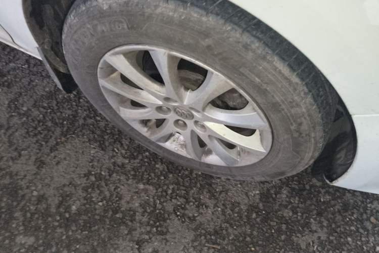 Used Buick GT 2012 XT 1.6L Automatic Fashion Edition Right Front Wheel Hub