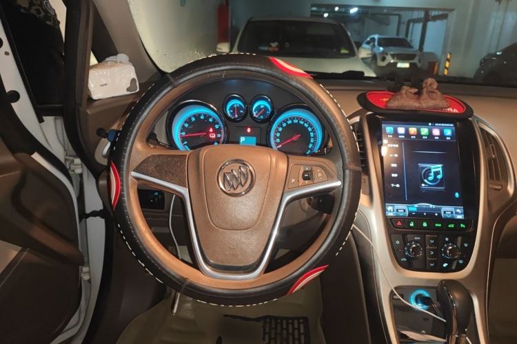 Used Buick GT 2012 GT 1.6L Automatic Fashion Edition Steering Wheel