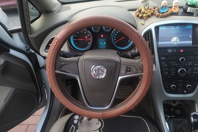 Used Buick GT 2012 GT 1.6L Manual Entry-Level Model Steering Wheel