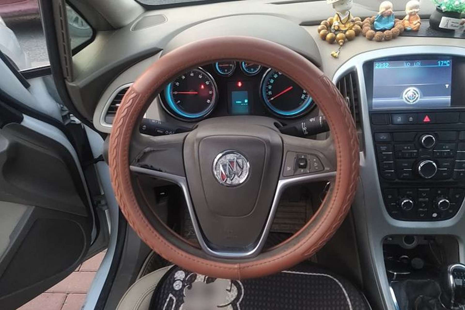 Used Buick GT 2012 GT 1.6L Manual Entry-Level Model Steering Wheel