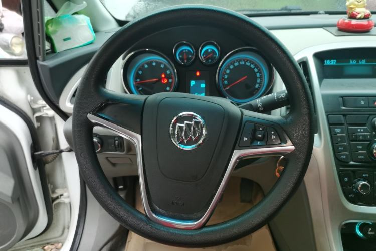 Used Buick GT 2012 XT 1.6L Automatic Fashion Edition Steering Wheel