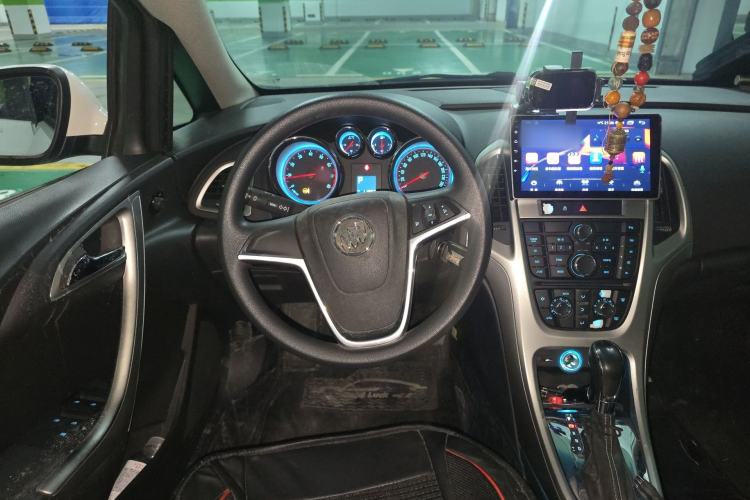 Used Buick GT 2012 XT 1.6L Automatic Fashion Edition Steering Wheel