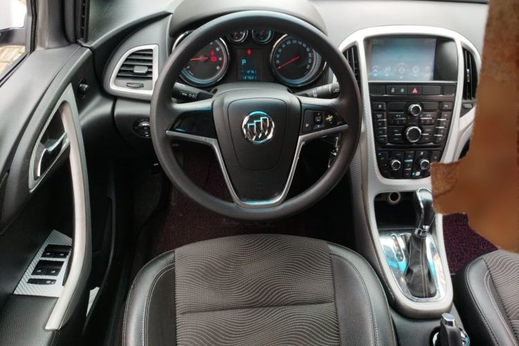Used Buick GT 2012 XT 1.6T Fashion Sport Edition Steering Wheel