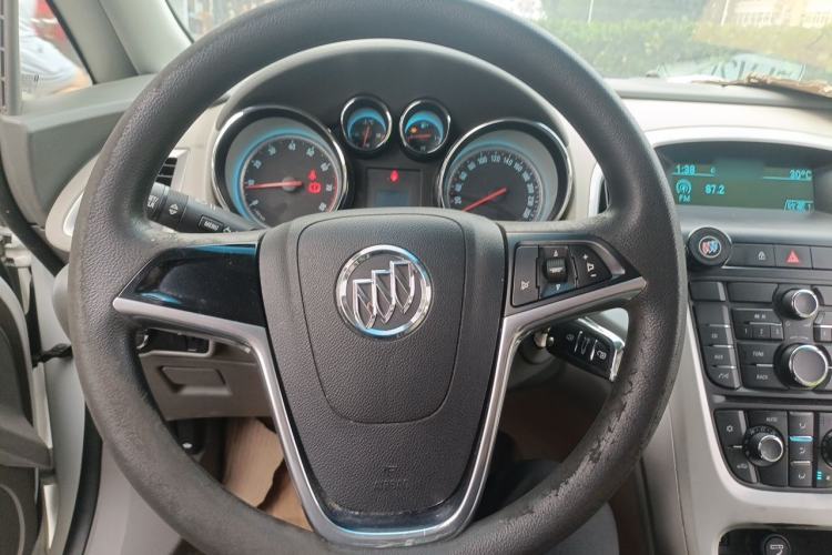 Used Buick GT 2012 XT 1.6L Manual Entry-Level Model Steering Wheel