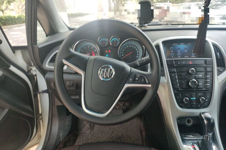 Used Buick GT 2012 XT 1.6T Fashion Sport Edition Steering Wheel