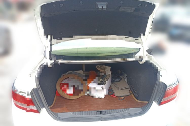 Used Buick GT 2012 GT 1.6L Automatic Fashion Edition Trunk