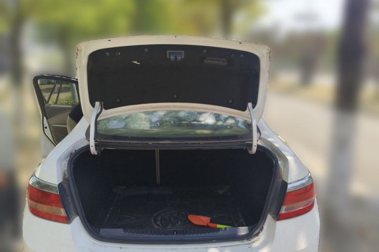 Used Buick GT 2012 GT 1.6L Automatic Fashion Edition Trunk