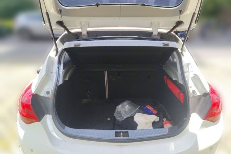 Used Buick GT 2012 XT 1.6L Automatic Fashion Edition Trunk