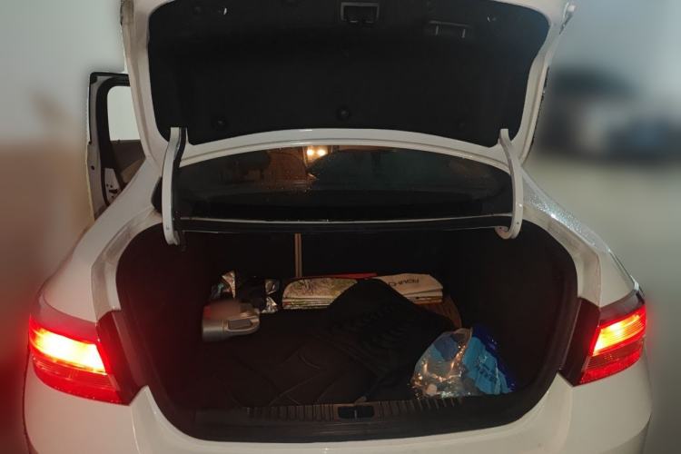 Used Buick GT 2012 GT 1.6L Automatic Fashion Edition Trunk