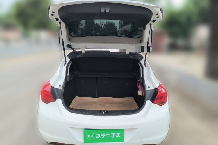Used Buick GT 2012 XT 1.6L Automatic Comfort Edition Trunk