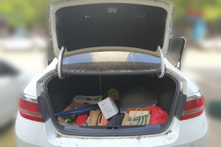 Used Buick GT 2012 GT 1.6L Automatic Fashion Edition Trunk