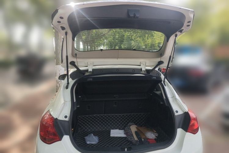 Used Buick GT 2012 XT 1.6T Fashion Sport Edition Trunk
