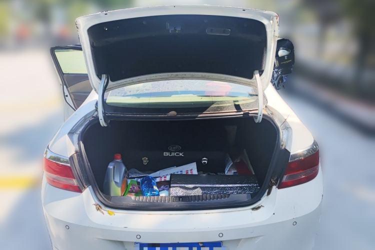 Used Buick GT 2012 GT 1.6L Automatic Fashion Edition Trunk