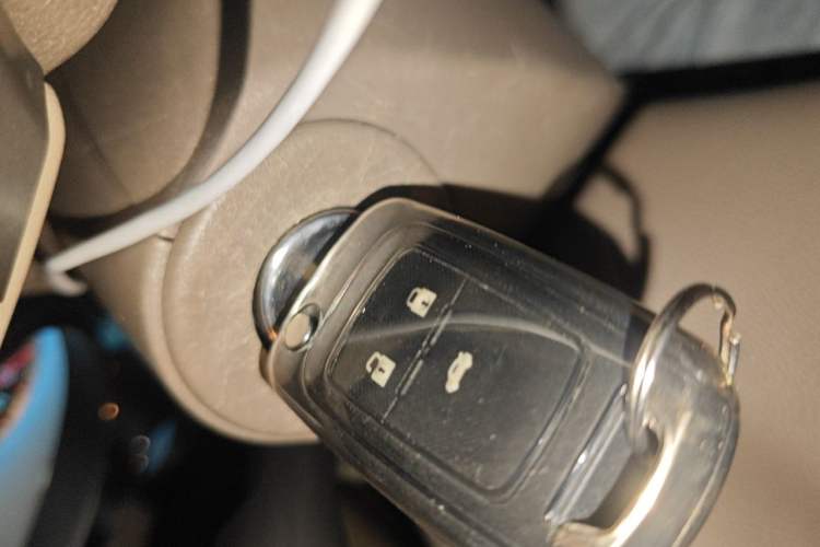Used Buick GT 2012 GT 1.6L Automatic Fashion Edition Vehicle Key
