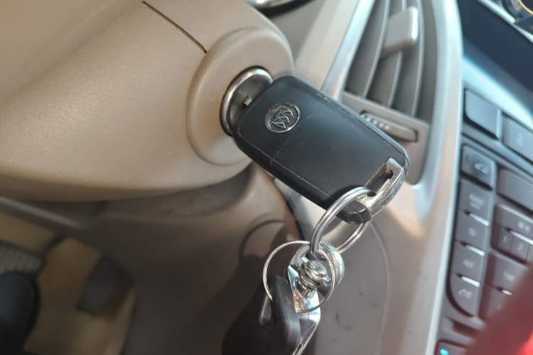 Used Buick GT 2012 GT 1.6L Automatic Fashion Edition Vehicle Key