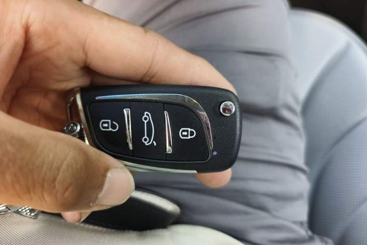 Used Buick GT 2012 XT 1.6L Automatic Fashion Edition Vehicle Key
