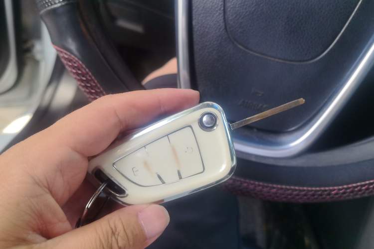 Used Buick GT 2012 GT 1.8L Automatic Fashionable Leather Edition Vehicle Key