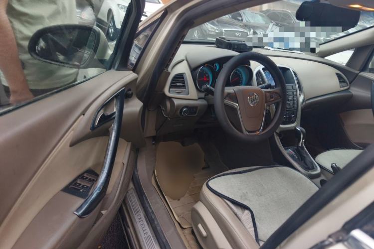 Used Buick GT 2012 GT 1.6L Automatic Fashion Edition Driver Seat