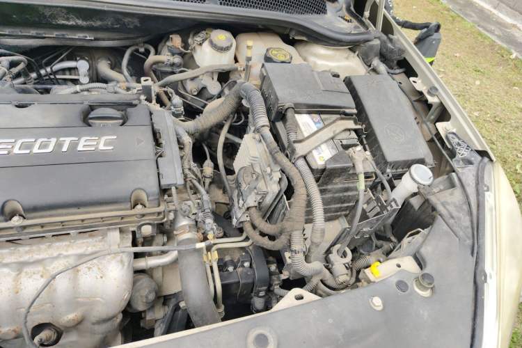 Used Buick GT 2012 GT 1.6L Automatic Fashion Edition Engine Bay Left