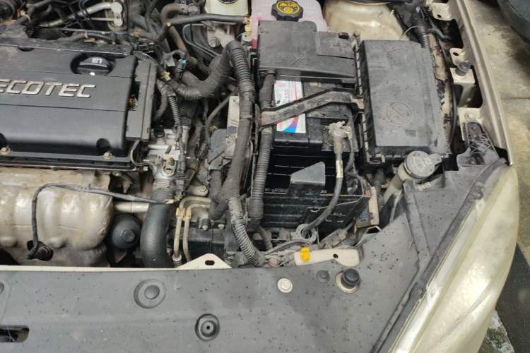 Used Buick GT 2012 GT 1.6L Automatic Fashion Edition Engine Bay Left