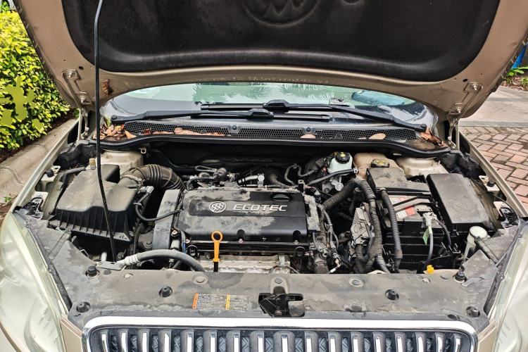 Used Buick GT 2012 GT 1.6L Manual Entry-Level Model Engine Bay