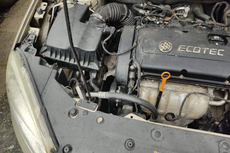 Used Buick GT 2012 GT 1.6L Automatic Fashion Edition Engine Bay Right