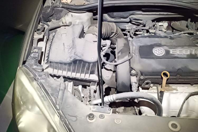 Used Buick GT 2012 GT 1.6L Automatic Fashion Edition Engine Bay Right
