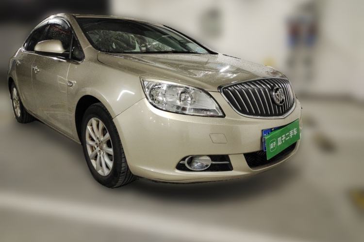 Used Buick GT 2012 GT 1.6L Automatic Fashion Edition Front Right 45 Deg
