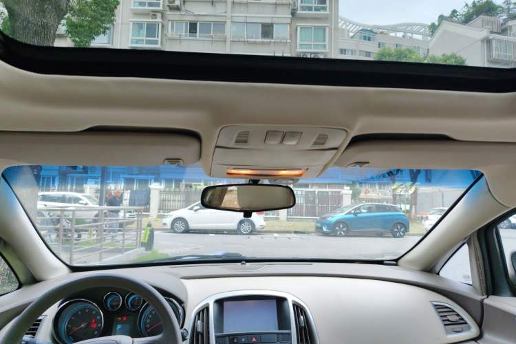 Used Buick GT 2012 GT 1.6L Automatic Fashion Edition Headliner