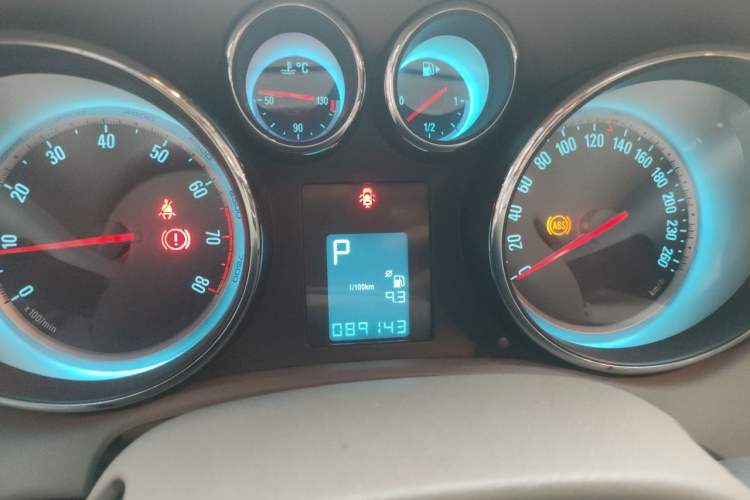 Used Buick GT 2012 GT 1.6L Automatic Fashion Edition Instrument Cluster