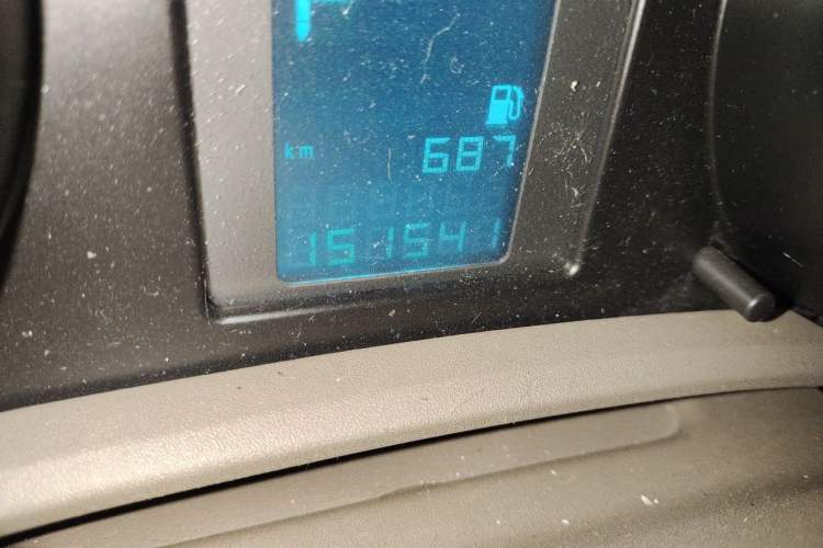 Used Buick GT 2012 GT 1.6L Automatic Fashion Edition Odometer Close Up