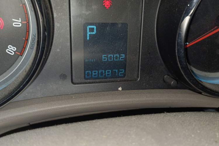 Used Buick GT 2012 GT 1.6L Automatic Fashion Edition Odometer Close Up