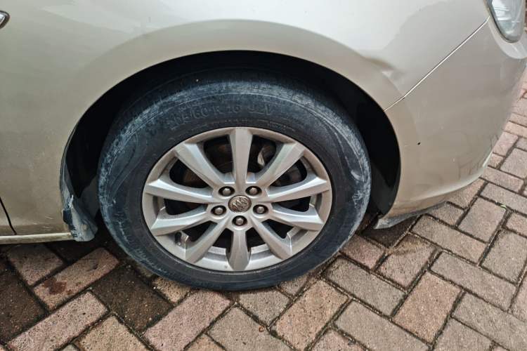 Used Buick GT 2012 GT 1.6L Manual Entry-Level Model Right Front Wheel Hub