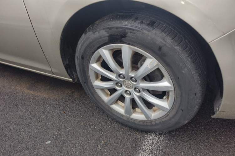 Used Buick GT 2012 GT 1.6L Automatic Fashion Edition Right Front Wheel Hub
