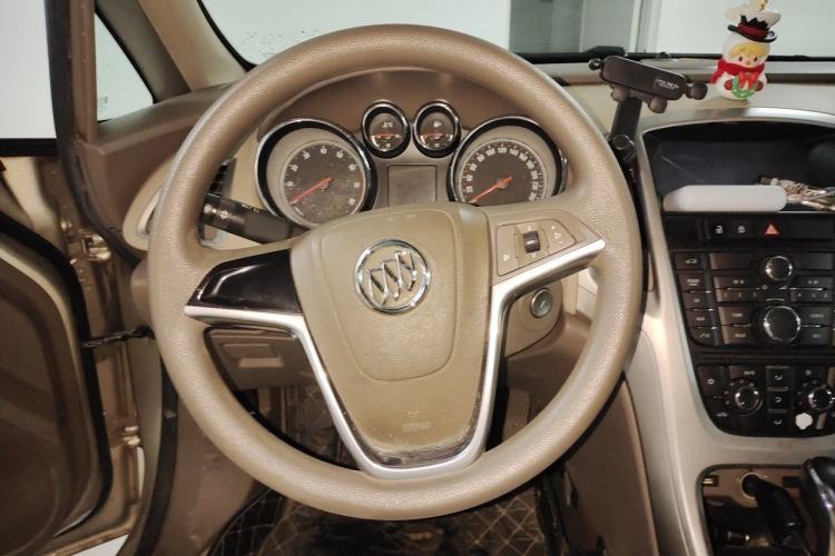 Used Buick GT 2012 GT 1.6L Automatic Fashion Edition Steering Wheel