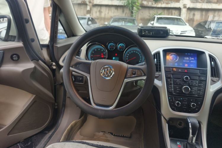 Used Buick GT 2012 GT 1.6L Automatic Fashion Edition Steering Wheel