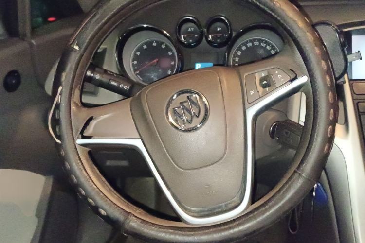 Used Buick GT 2012 GT 1.6L Automatic Fashion Edition Steering Wheel