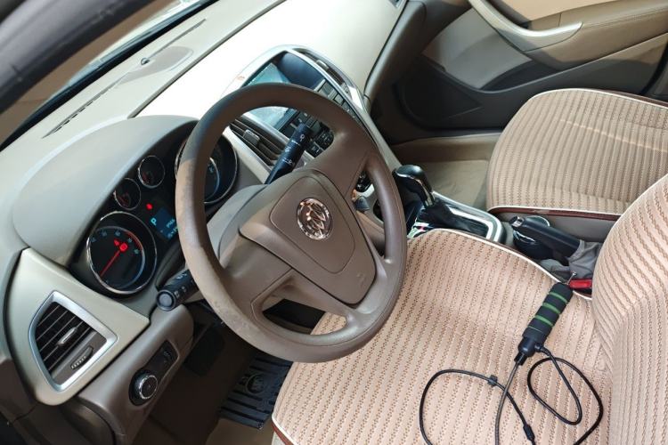 Used Buick GT 2012 GT 1.6L Automatic Comfort Edition Steering Wheel
