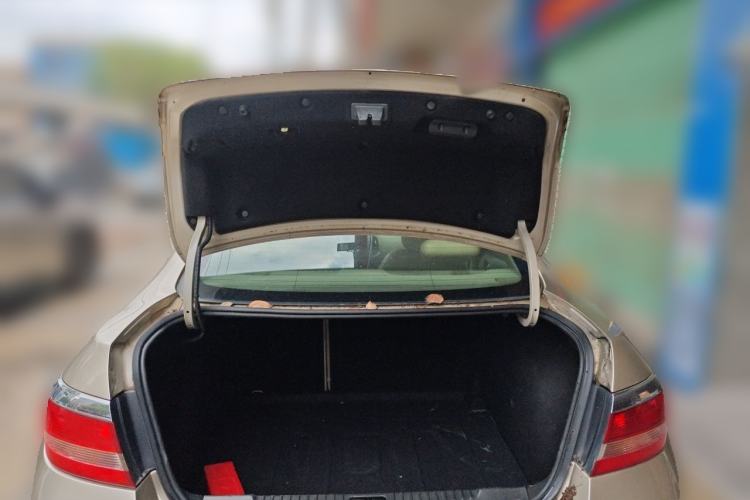 Used Buick GT 2012 GT 1.6L Automatic Fashion Edition Trunk