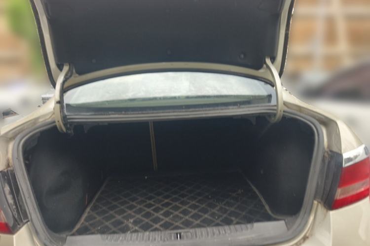 Used Buick GT 2012 GT 1.6L Automatic Fashion Edition Trunk