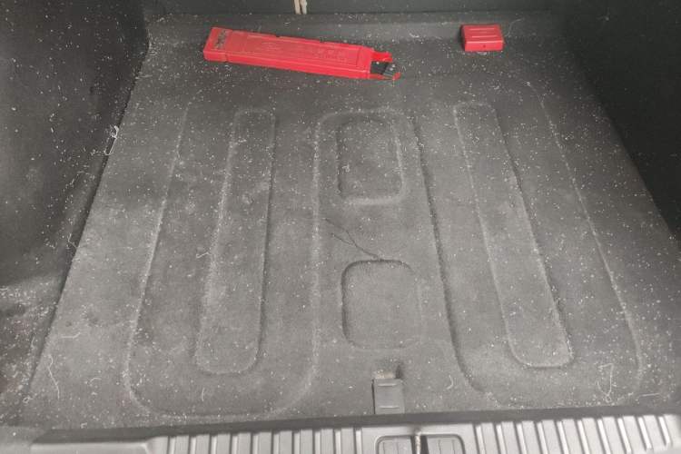 Used Buick GT 2012 GT 1.6L Automatic Fashion Edition Trunk