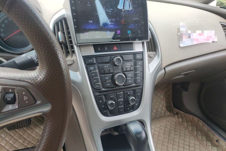 Used Buick GT 2013 GT 1.6L Automatic Fashion Edition Audio And AC Panel
