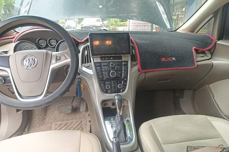 Used Buick GT 2013 GT 1.6L Automatic Fashion Edition Audio And AC Panel