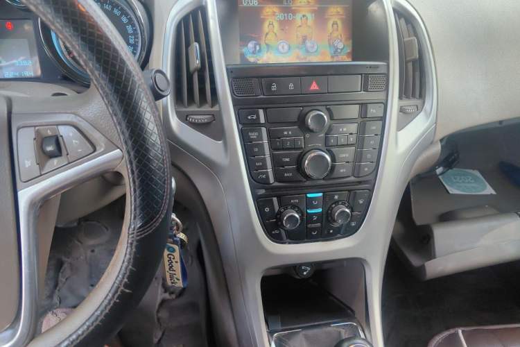 Used Buick GT 2013 GT 1.6L Manual Entry-Level Model Audio And AC Panel