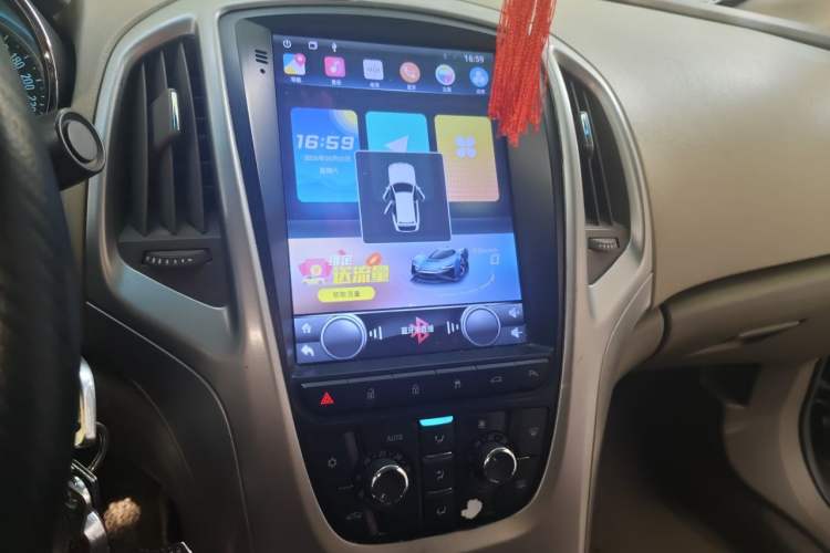 Used Buick GT 2013 GT 1.6L Manual Entry-Level Model Audio And AC Panel