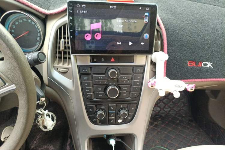 Used Buick GT 2013 GT 1.6L Manual Entry-Level Model Audio And AC Panel