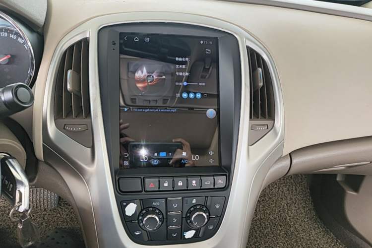 Used Buick GT 2013 GT 1.6L Automatic Fashion Edition Audio And AC Panel