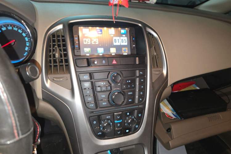 Used Buick GT 2013 GT 1.6L Manual Entry-Level Model Audio And AC Panel