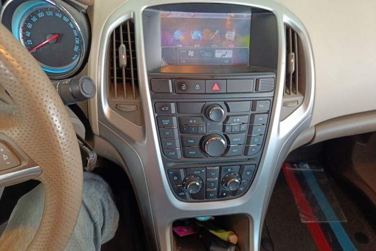 Used Buick GT 2013 GT 1.6L Manual Entry-Level Model Audio And AC Panel